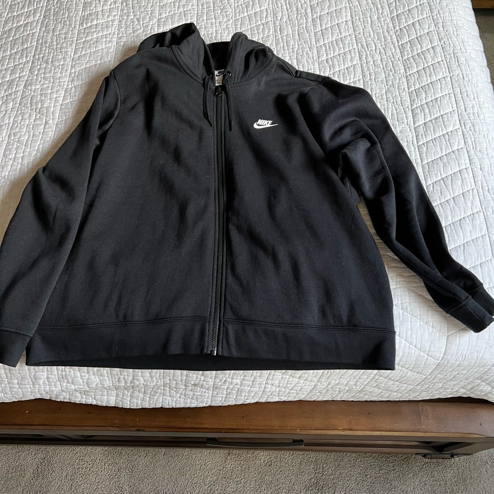 Women’s zip up